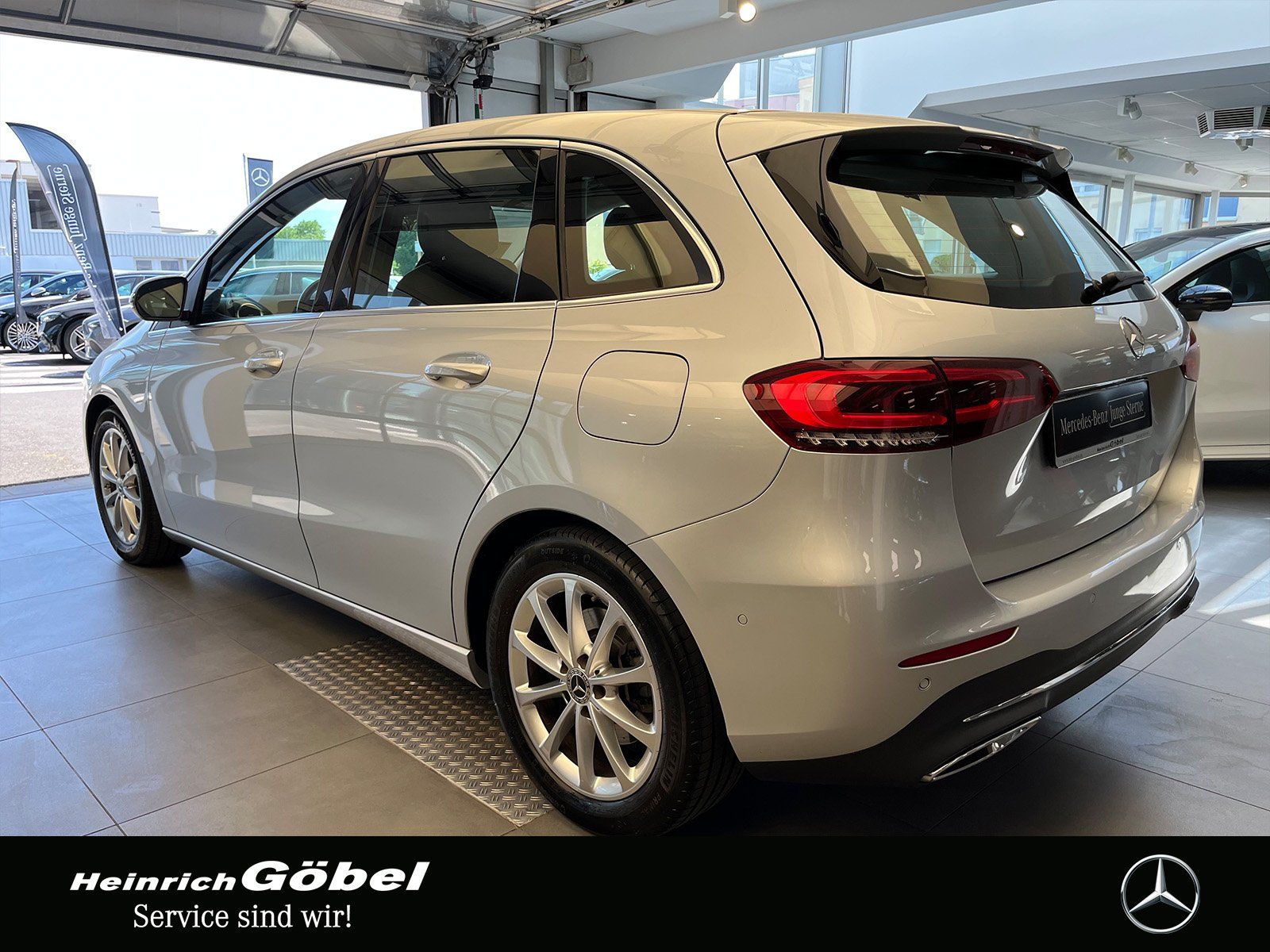 Fahrzeugabbildung Mercedes-Benz B 200 PROGRESSIVE+AHK+KAMERA+LED+MBUX+CARPLAY