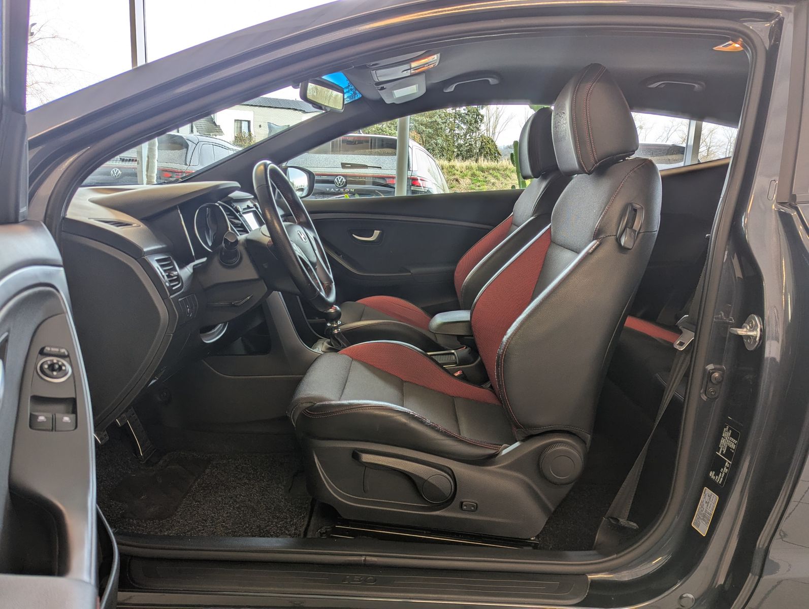 HYUNDAI i30 1.6 TGDI Turbo Navi Kamera T-Leder 18" - Image 12