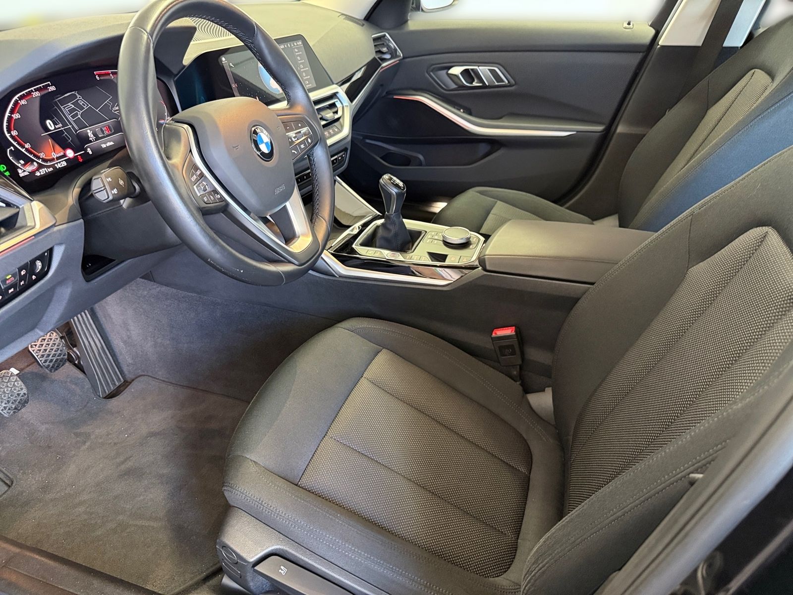 BMW 318dLim.*LED*Navi*LiveCockpit*Kamera*DriveA.*PDC foto 10