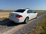 BMW 750i A - Rarität, Top gepflegt und 49Tkm  - weiße BMW 7er Reihe