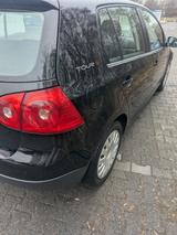 Volkswagen Golf 5 Rentnerfahrzeug - top Zustand - Volkswagen Golf aus 2007: Kombi