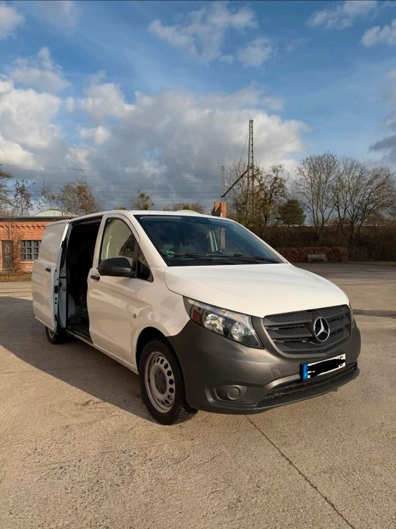 Image of Mercedes-Benz Vito