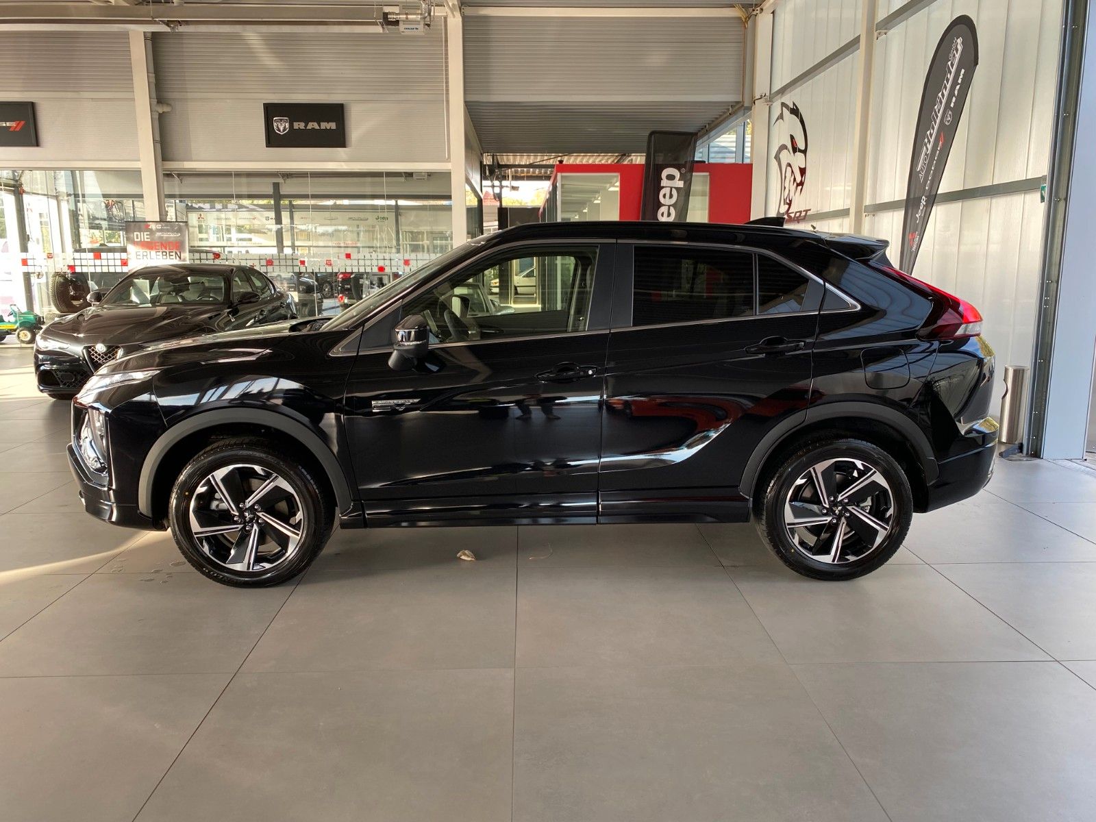 Fahrzeugabbildung Mitsubishi Eclipse Cross Plus Select Paket