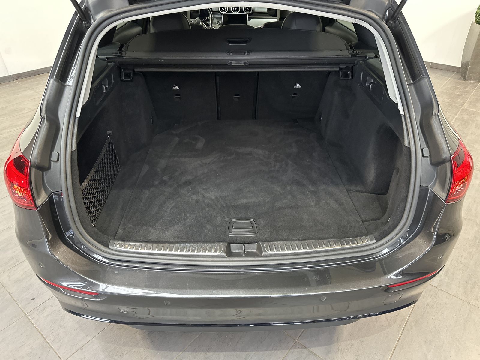 Fahrzeugabbildung Mercedes-Benz C 200d T Avantgarde NAV+LED+KAM+VCOCK+CARPLAY+PP