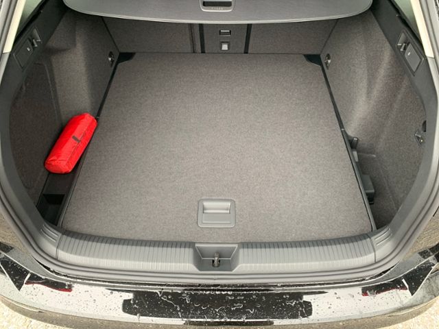 Fahrzeugabbildung Volkswagen Golf Variant 2.0 TDI DSG GOALHUD KAMERA AHK EASY