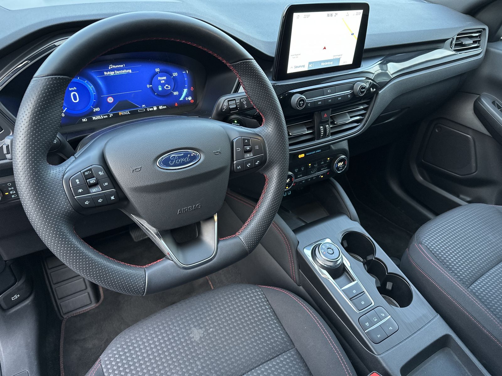Fahrzeugabbildung Ford Kuga 2.5 Plug-In Hybrid ST-Line NAV+LED+PANO+KAM