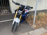 BMW F900R mit Quickshifter und Sc-Project  - BMW R 90