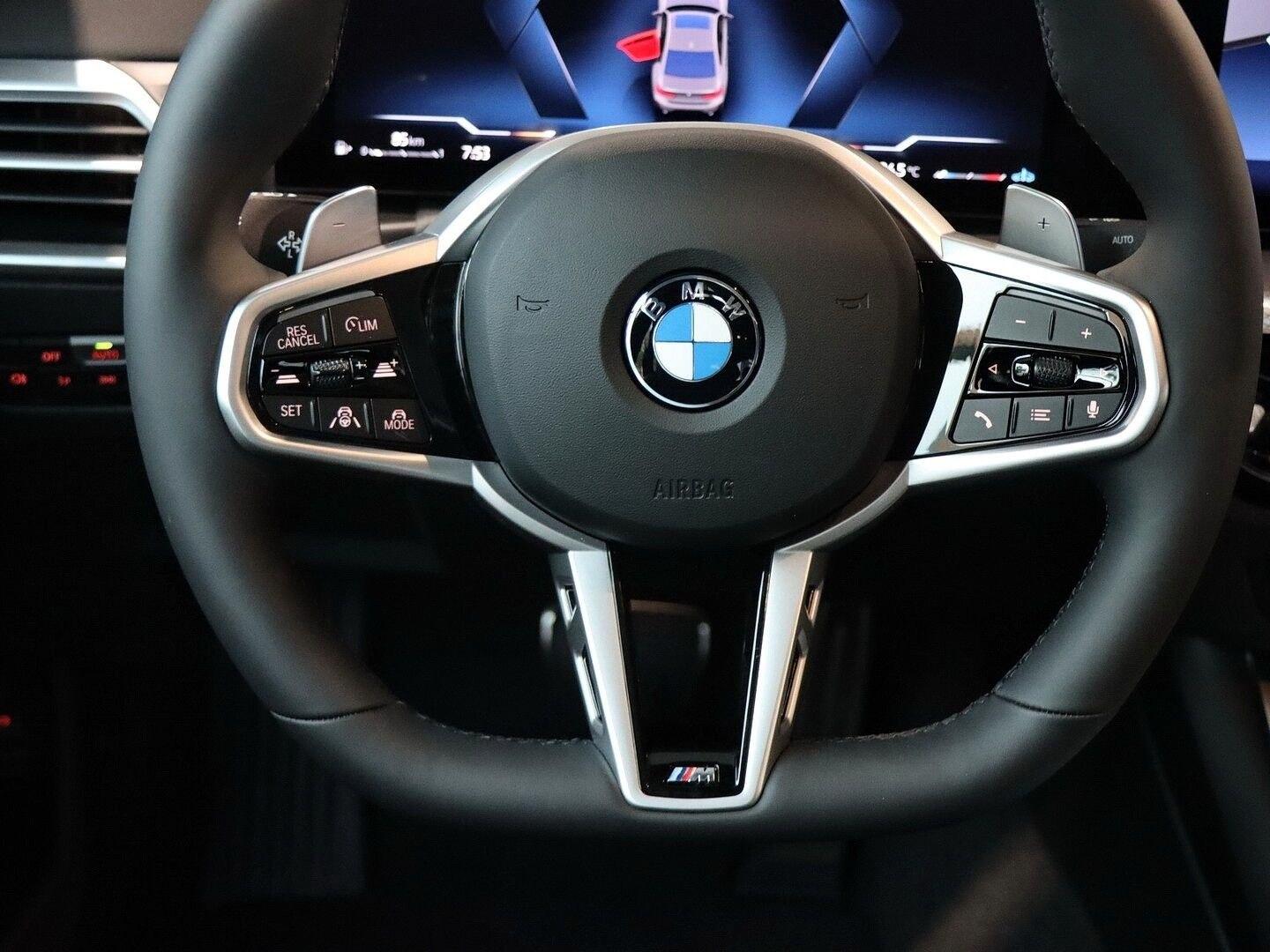 BMW 320d M Sport Pro Glasdach AHK Black Sale 2026