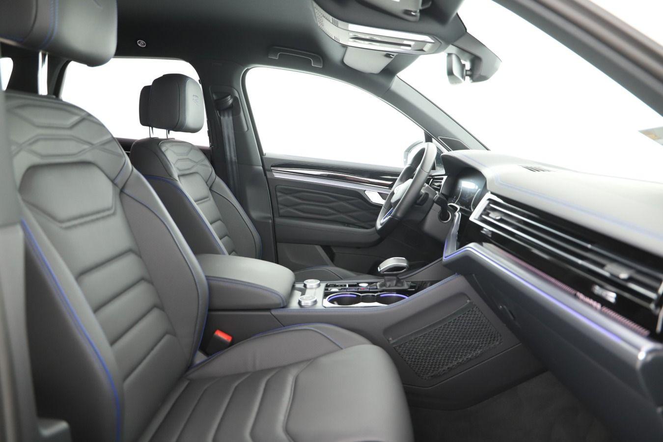 Volkswagen Touareg R 3.0 TSI eHybrid 4M Tip IQ.Light/ACC/Hu