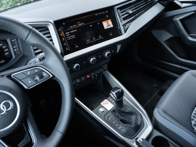 A1 Sportback 30 TFSI advanced LED+NAVI+SZH