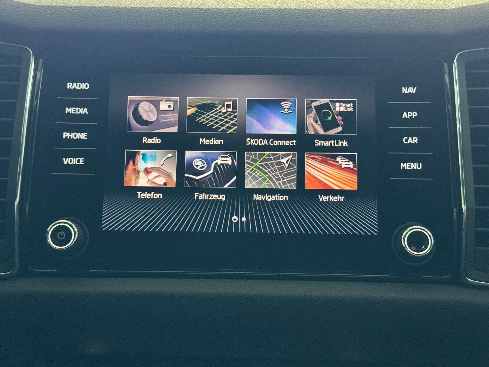 Fahrzeugabbildung SKODA Kodiaq 2.0 TDI DSG STYLE VIRTUAL ACC MEMORY AHK