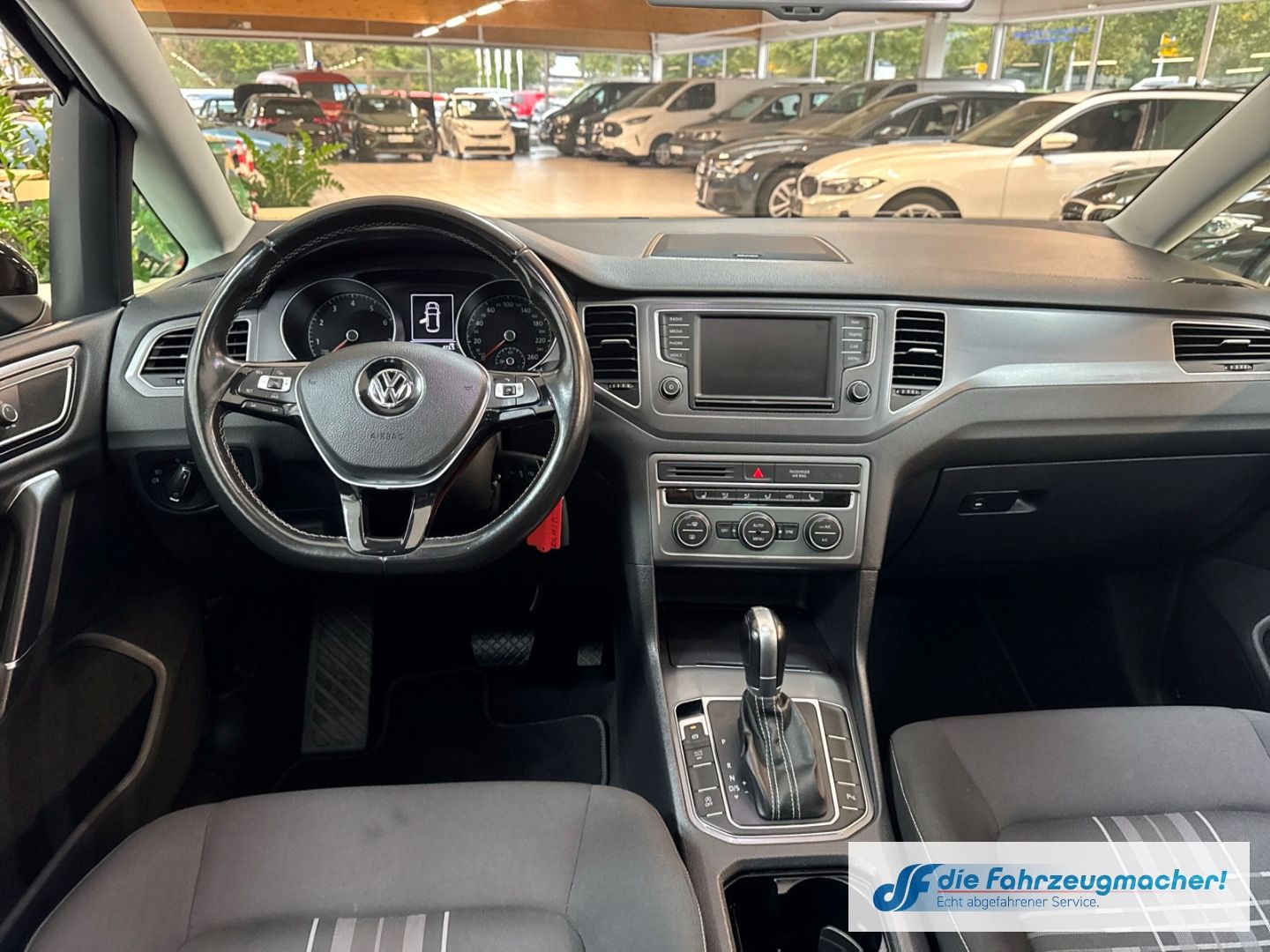 Fahrzeugabbildung Volkswagen Golf Sportsvan VII Lounge 1.4 TSI DSG Panodach N