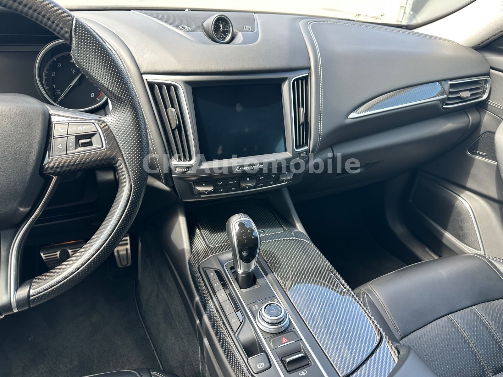 Fahrzeugabbildung Maserati Levante GranLusso S Q4/Navi/Pano/LED/360°Kam.