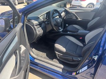 Toyota Avensis - 8