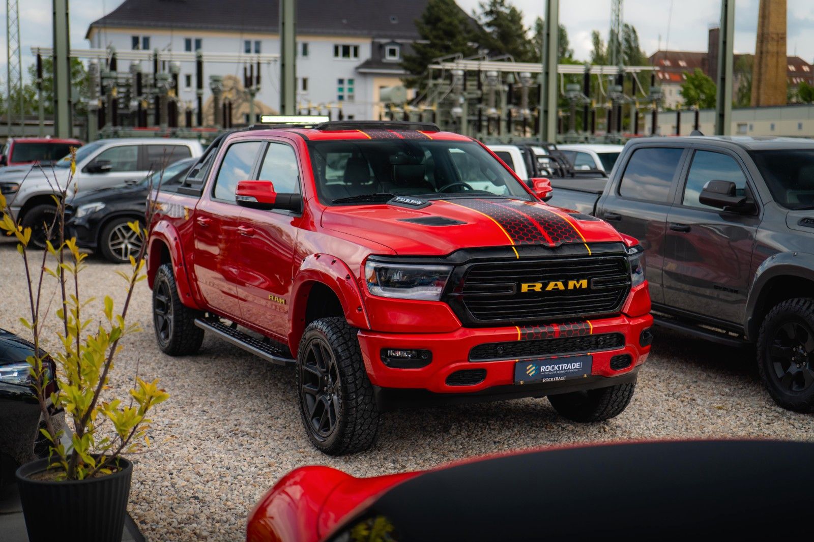 Fahrzeugabbildung Dodge RAM 5.7 V8 HEMI 4x4 LARAMIE LPG Offroad-Bodylift