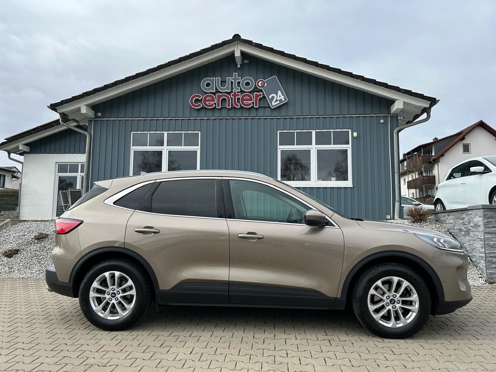 Fahrzeugabbildung Ford Kuga Titanium°LED°AHK°HeadUp°Winterpaket°Kamera