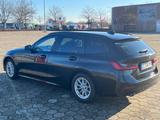 BMW 320d Touring Advantage Automatik Advantage - BMW 320 von privat