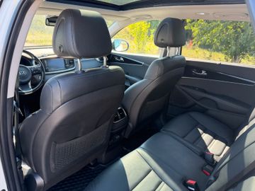 KIA Sorento - 12