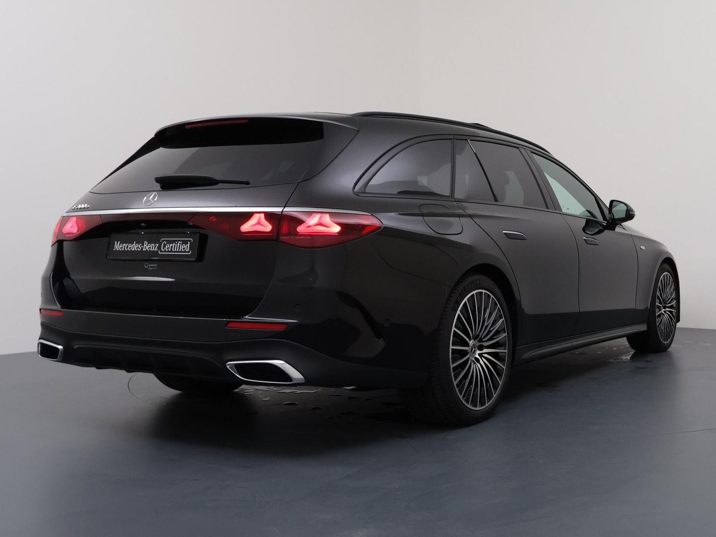 Mercedes-Benz E 300 Estate 300e Sport Edition | AMG | Panorama imagem 2