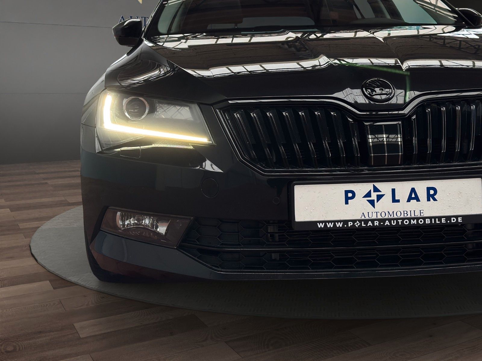 Fahrzeugabbildung SKODA Superb L&K 4x4*Pano*ACC*Kamera*Massage*Virt.Cock