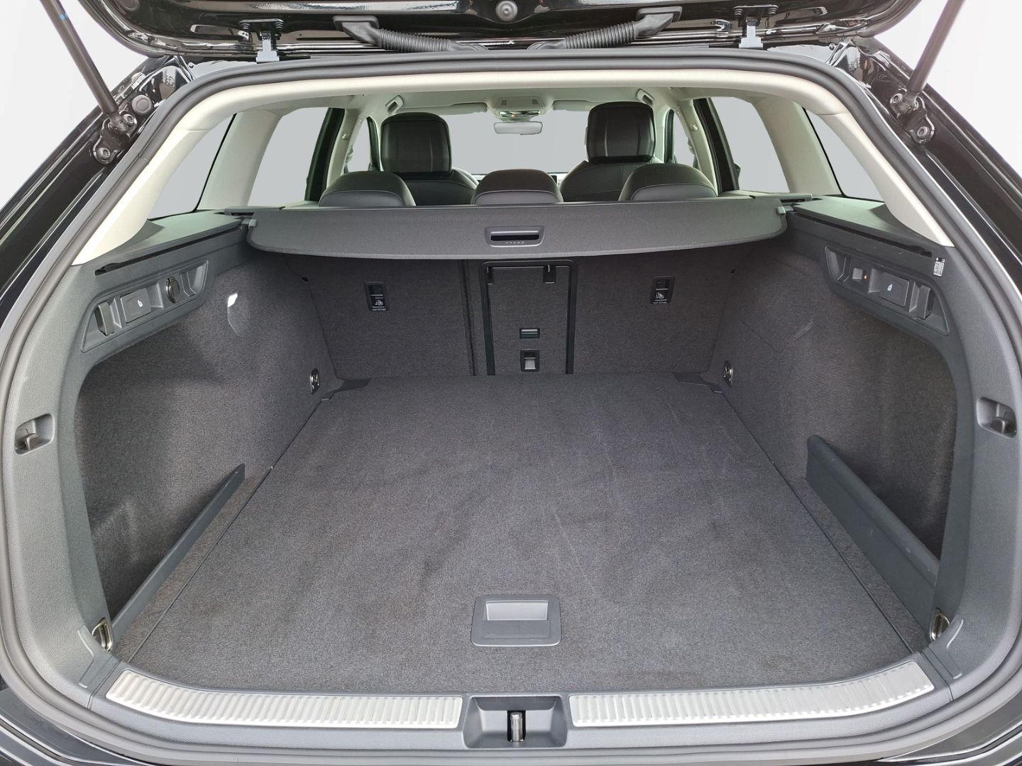 Passat Variant 2.0 TDI DSG Business *AHK*LHZ*