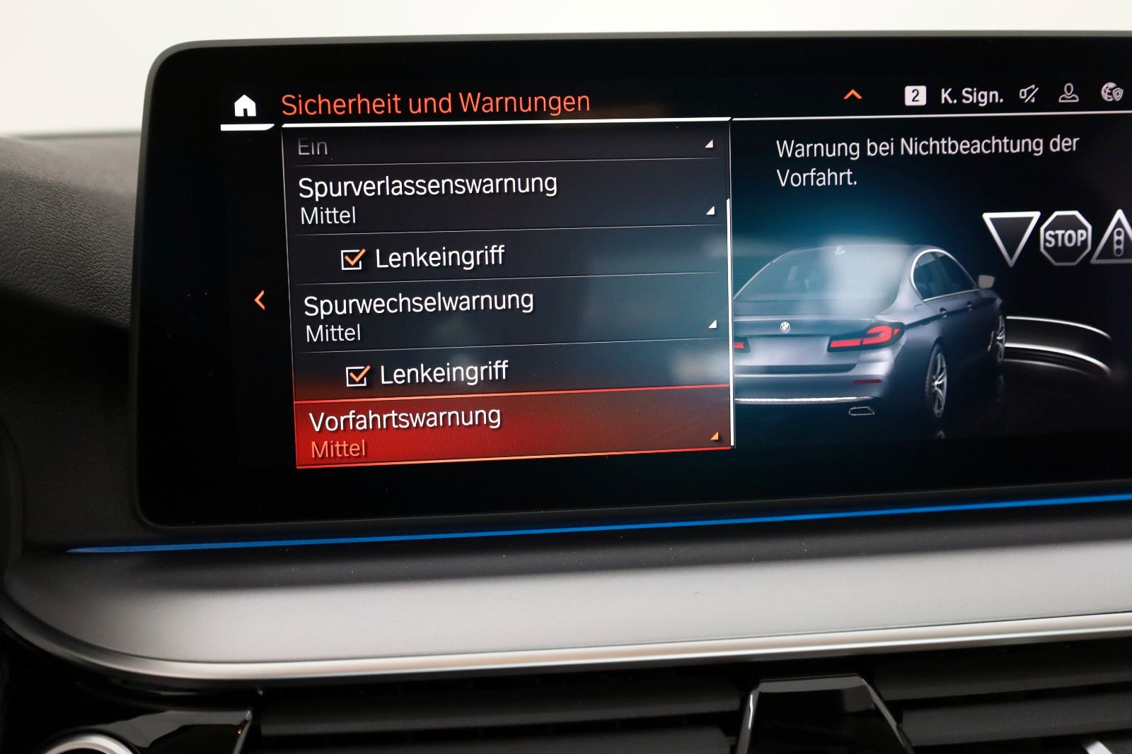 Fahrzeugabbildung BMW 530e Leder,Navi,LED,SpSi,SH,Kamera,Parkassist.