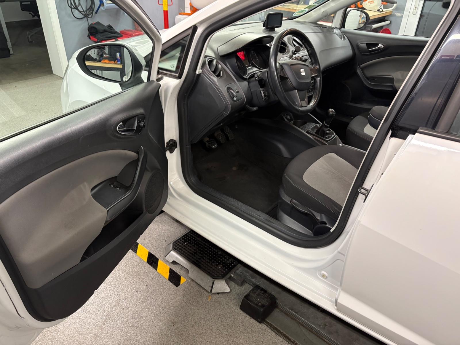 Seat Ibiza 2013 — engine 1.197 cm³, 105 HP (77kW)