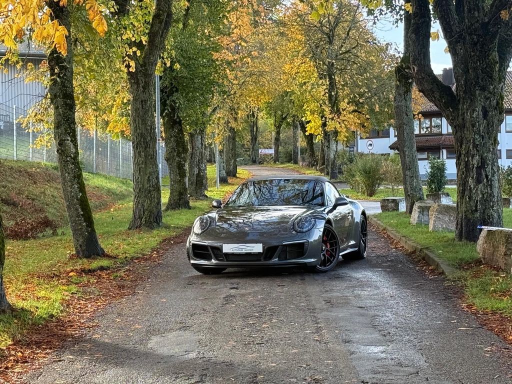 PORSCHE 911 2018