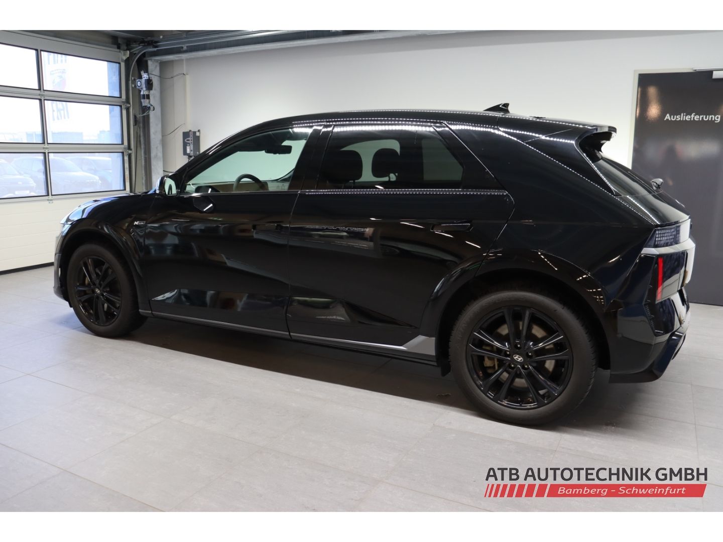 Fahrzeugabbildung Hyundai IONIQ 5 MY26 N-Line X 84 kWh 4WD 325 PS Park- +