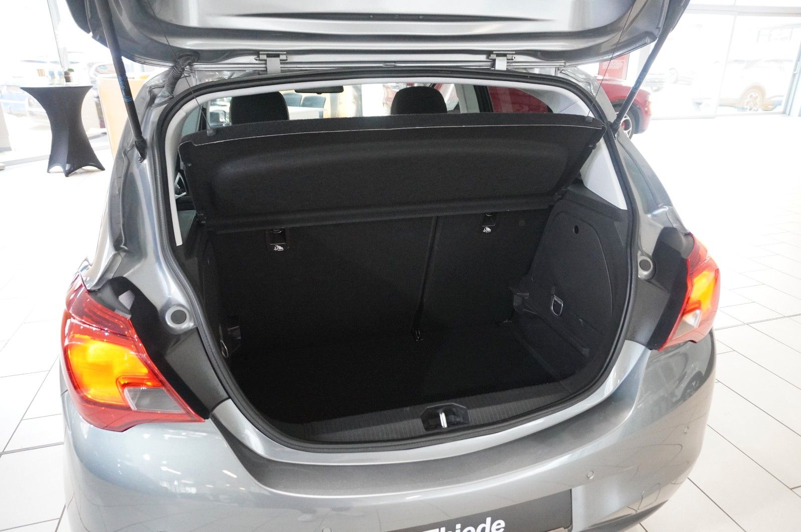 Fahrzeugabbildung Opel Corsa E 1.4 120 JAHRE 5-TÜR NAVI/SHZ/PDC/TEMP.
