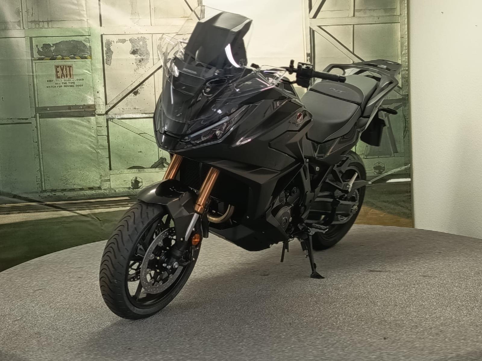 Honda NT1100 DCT Electronic Suspension