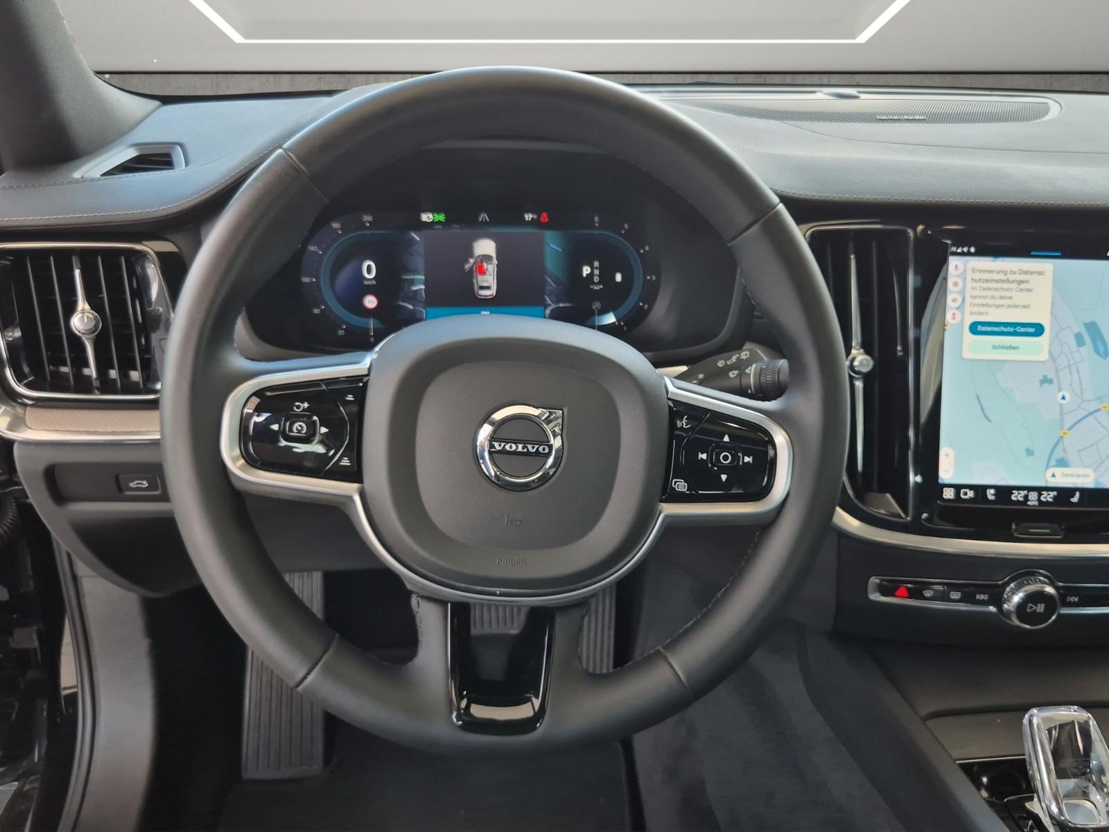 Volvo V60 Ultimate Dark 360 H&K Pano LED 4xSHZ