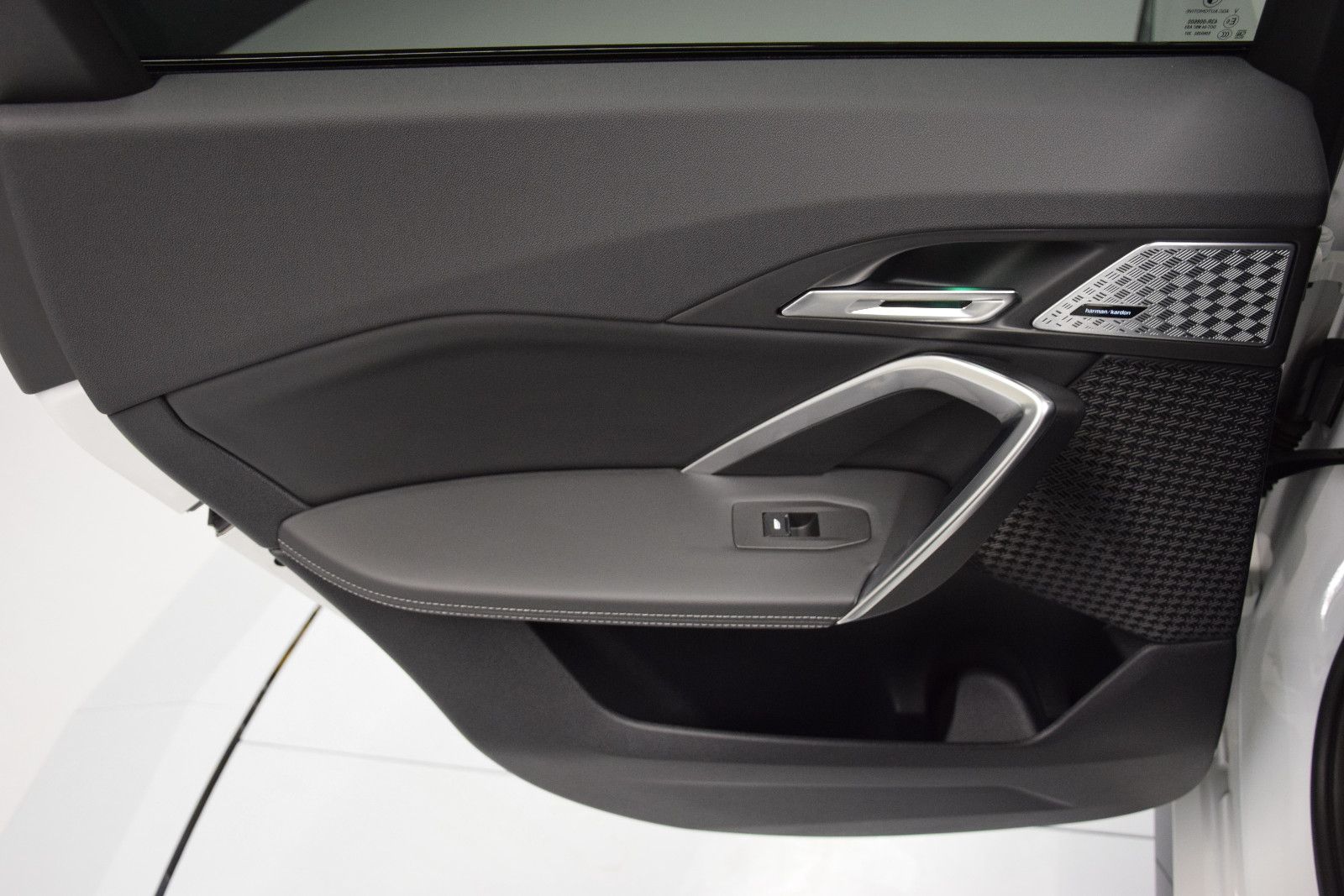 Fahrzeugabbildung BMW X1 18 i sDrive M Sport Pano H&k Memory ACC Leder