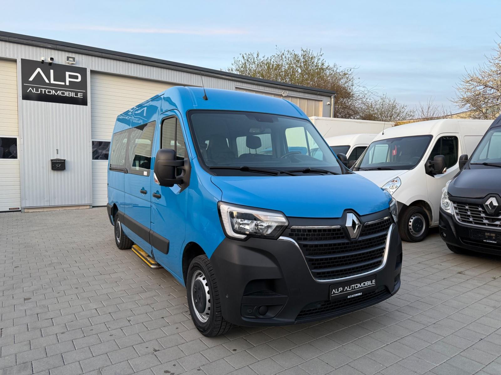 Renault Master Kombi L2-H2 9-SITZE*RAMPE*KLIMA*KAMERA*
