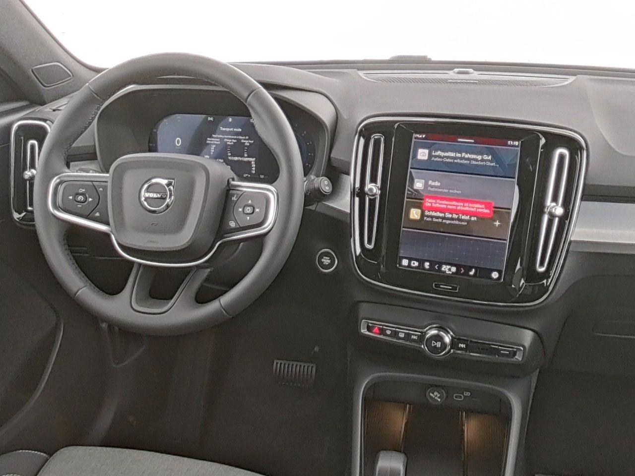 Fahrzeugabbildung Volvo XC 40 B3 Plus Black Edition | 360° | Panor.