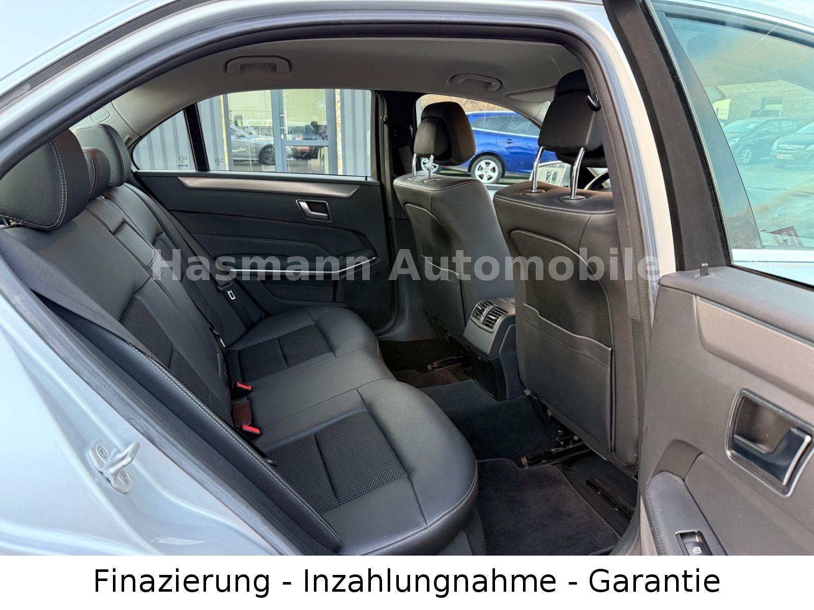 E 220 E Limousine E 220 CDI BlueEfficiency*2.HAN