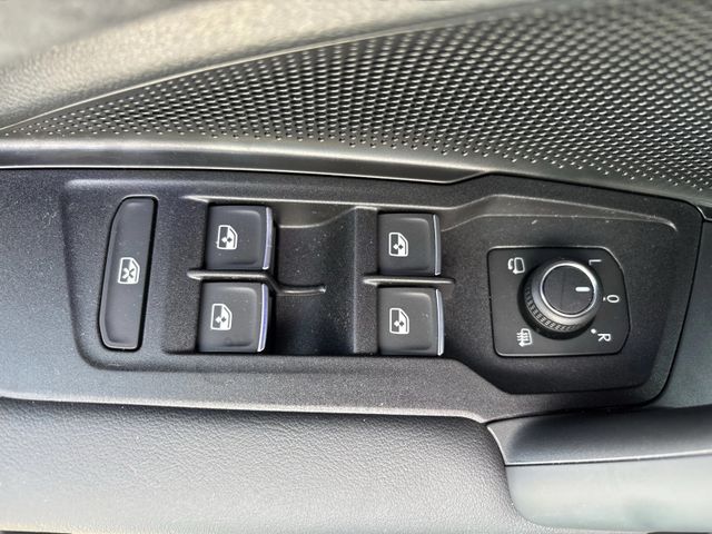 Tayron 2.0 TDI R-Line 4Motion, AHK, IQ Light, Bl