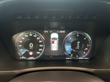 Bild 11 Volvo XC90 D5 Momentum AWD