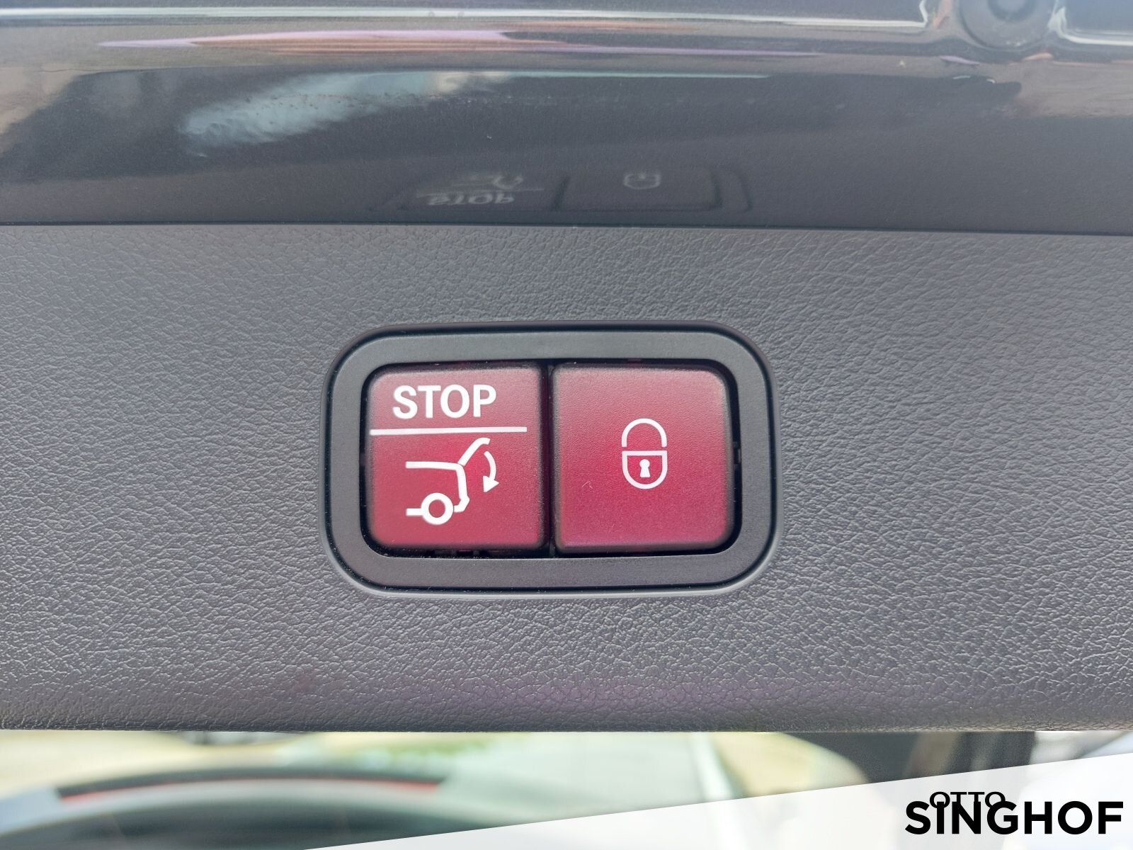 Fahrzeugabbildung Mercedes-Benz E 200 T Avantgarde +AHK+Distronic+Rü Kamera+LED+