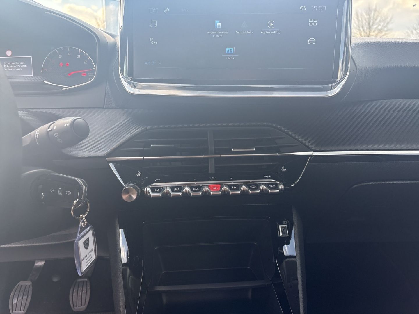 Peugeot 208 - Bild 11