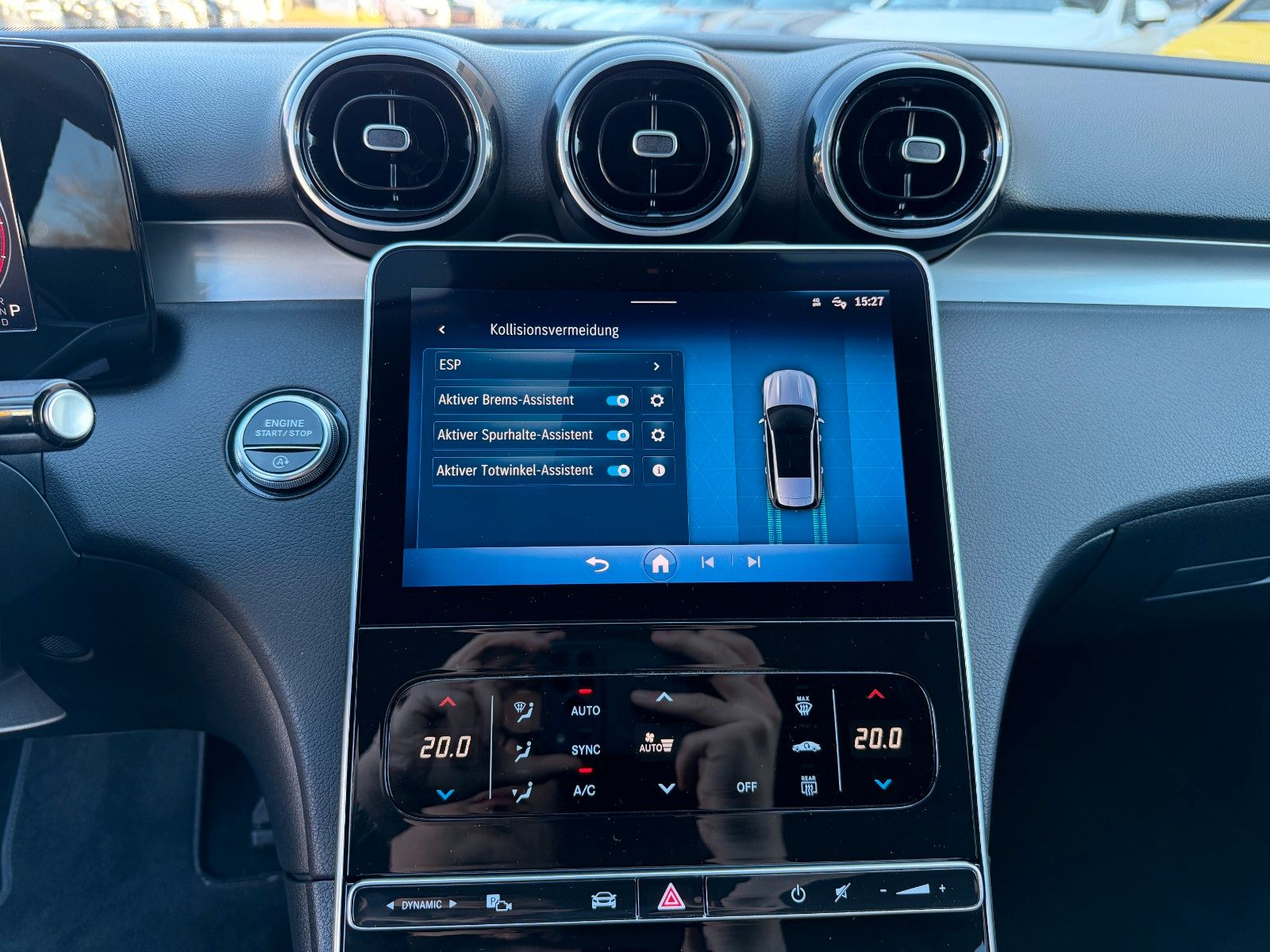 Fahrzeugabbildung Mercedes-Benz C 200d T Avantgarde+AHK+Distr+RKamera+LED+IHC