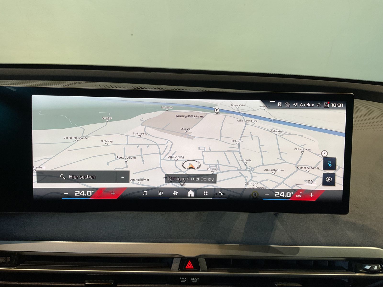Fahrzeugabbildung BMW iX M70 |B&W |Panoramaglasdach| Sitzbelüftung vor