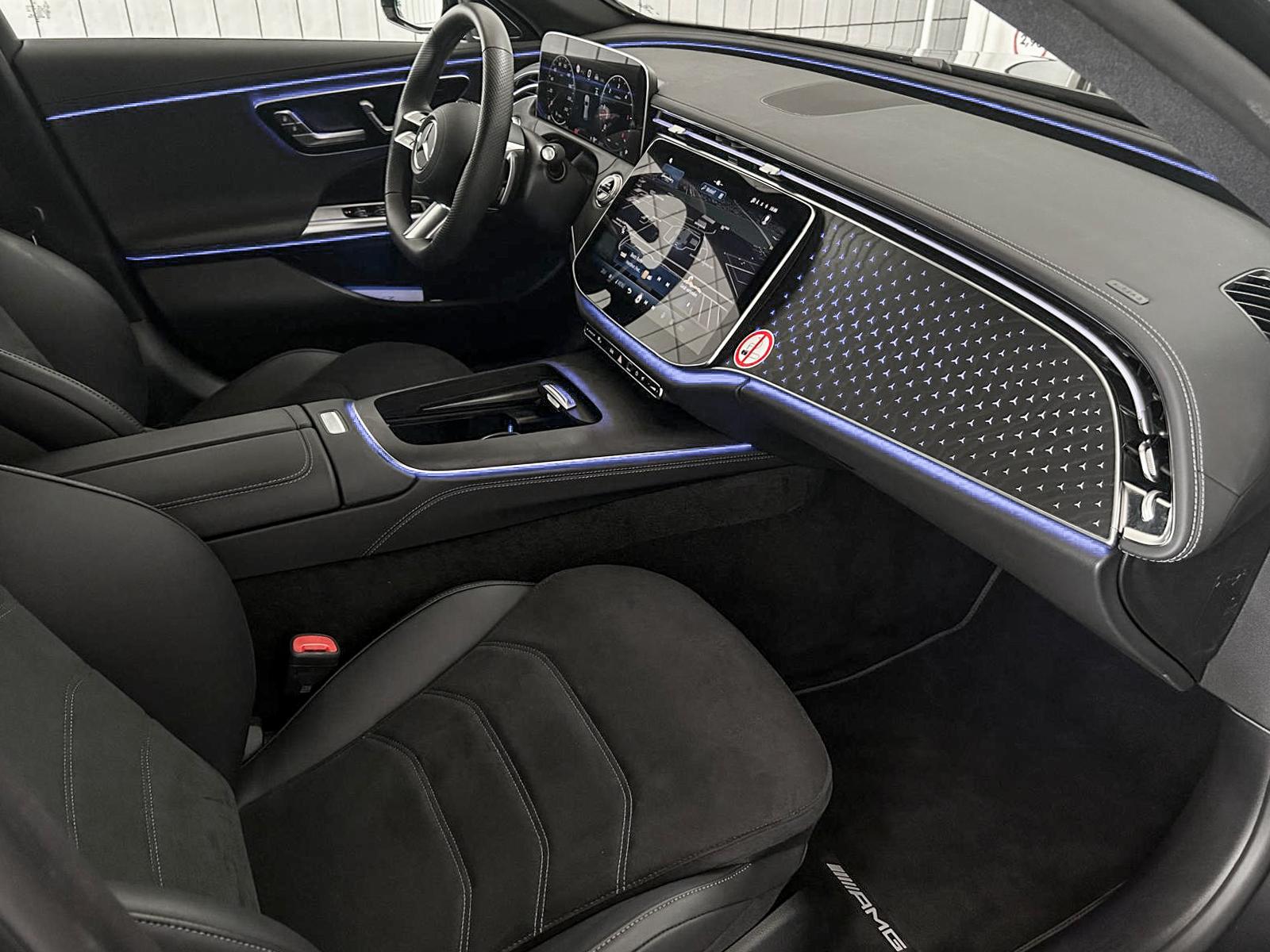 Mercedes-Benz E 220 d T AMG MBUX+360°+DIG-LED+Pano+AHK+Distron