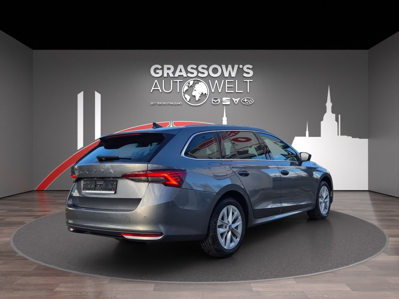 Fahrzeugabbildung SKODA Octavia Combi 1.5 TSI Selection/ACC/AHK/LED