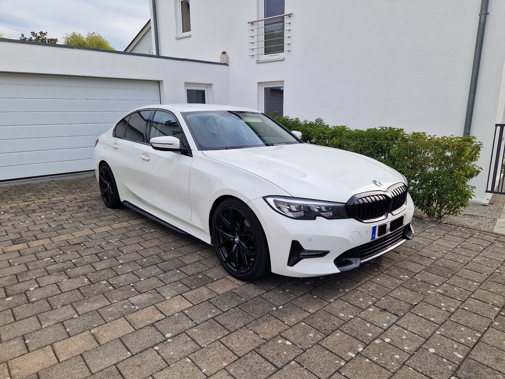 Image of BMW 320