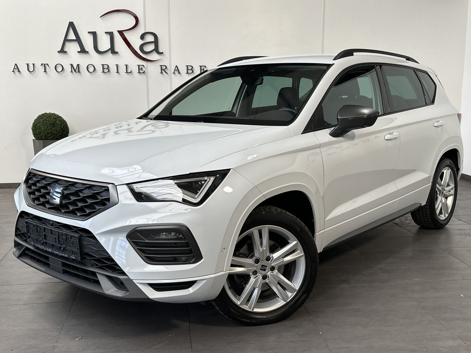Fahrzeugabbildung SEAT Ateca 2.0 TDI 4Drive DSG FR NAV+LED+AHK+ACC+360°
