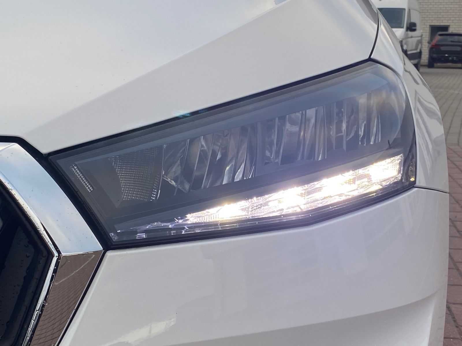 Fahrzeugabbildung SKODA Fabia 1.0l MPI Essence *SOFORT*KLIMA*PDC hinten*