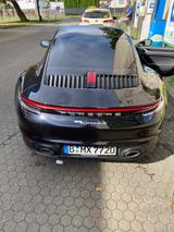Porsche 911S 992 schwarz Garantie Finanzierung möglich - Porsche 911 Urmodell aus 2020