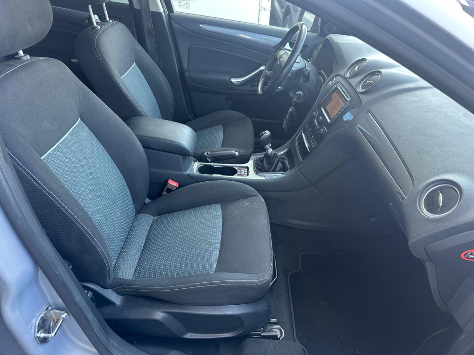Ford Mondeo 2013 — photo 13