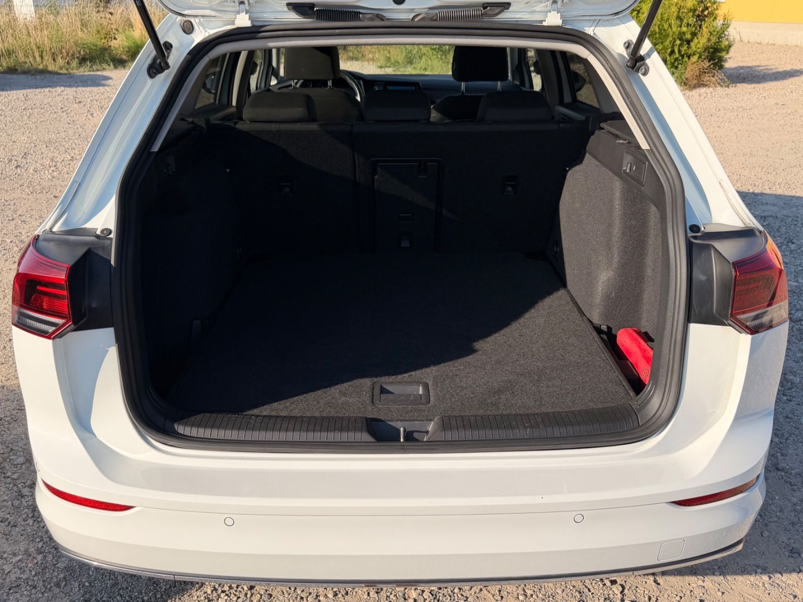 VW Golf VIII Variant Move AAC GZJR NAVI SHZ LED
